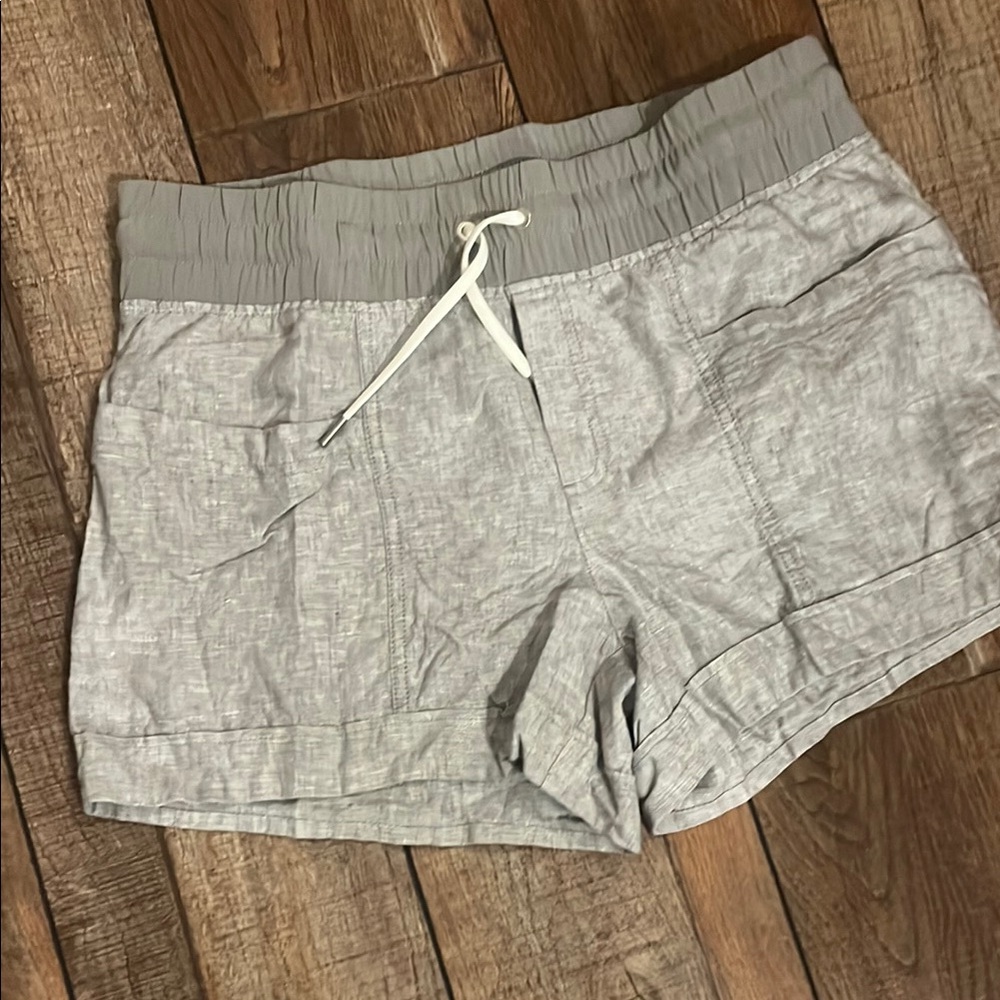 Athleta Gray Cargo Shorts with Elastic Waistband